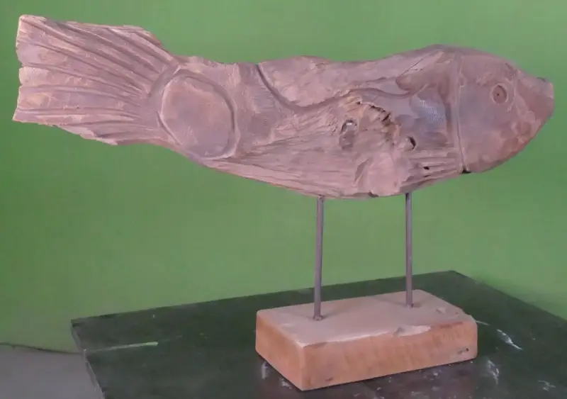 Product image 6 of the product “Carved fish wood on stand made from teak root pieces ”